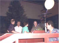 11.jpg (27271 bytes)