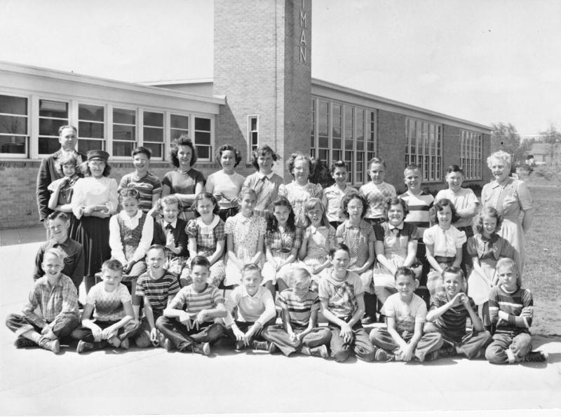 1949-50 5th Grade Mrs Grant.jpg
